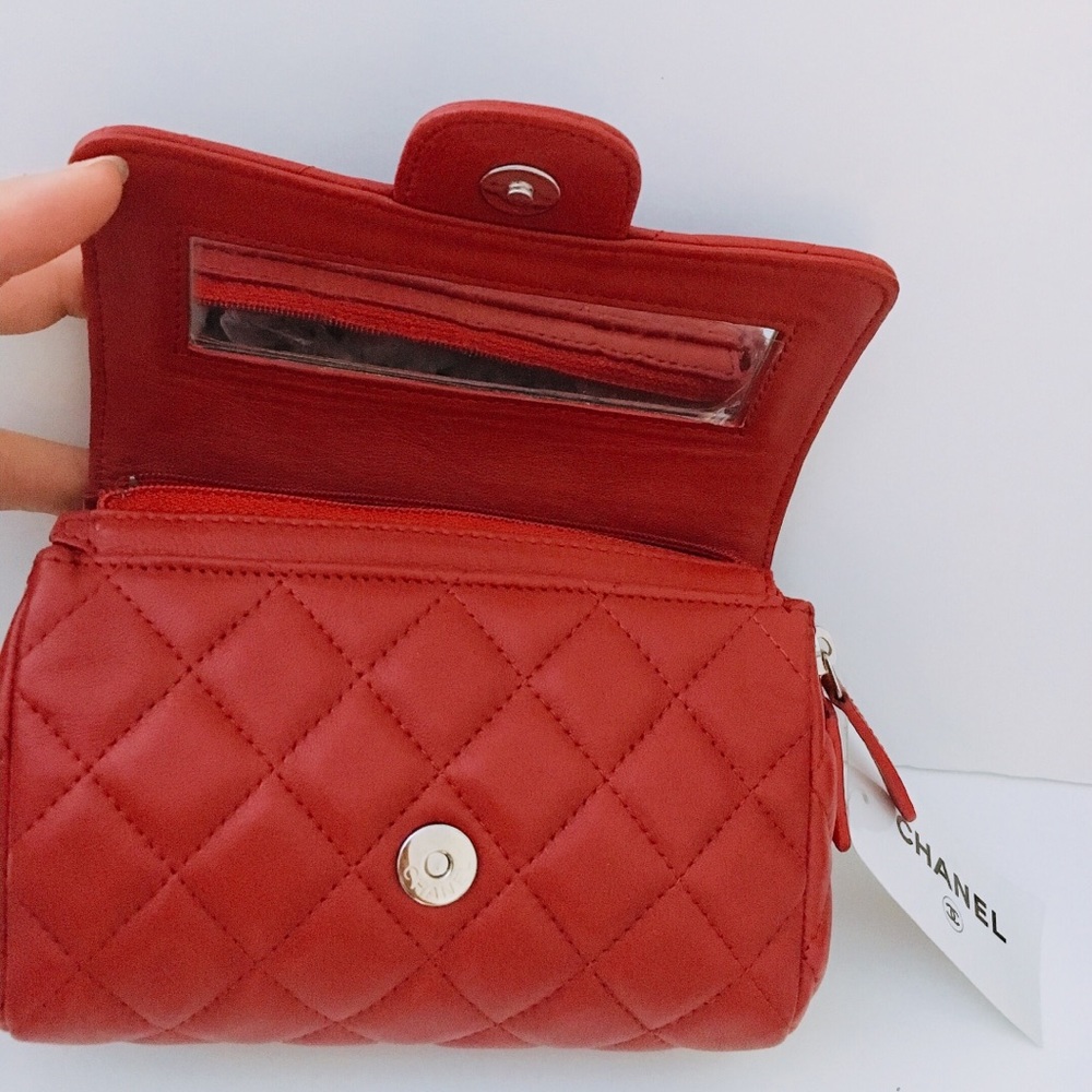 New Authentic Chanel Clutch Bag Red Flap cosmetic - Picture 4 of 6